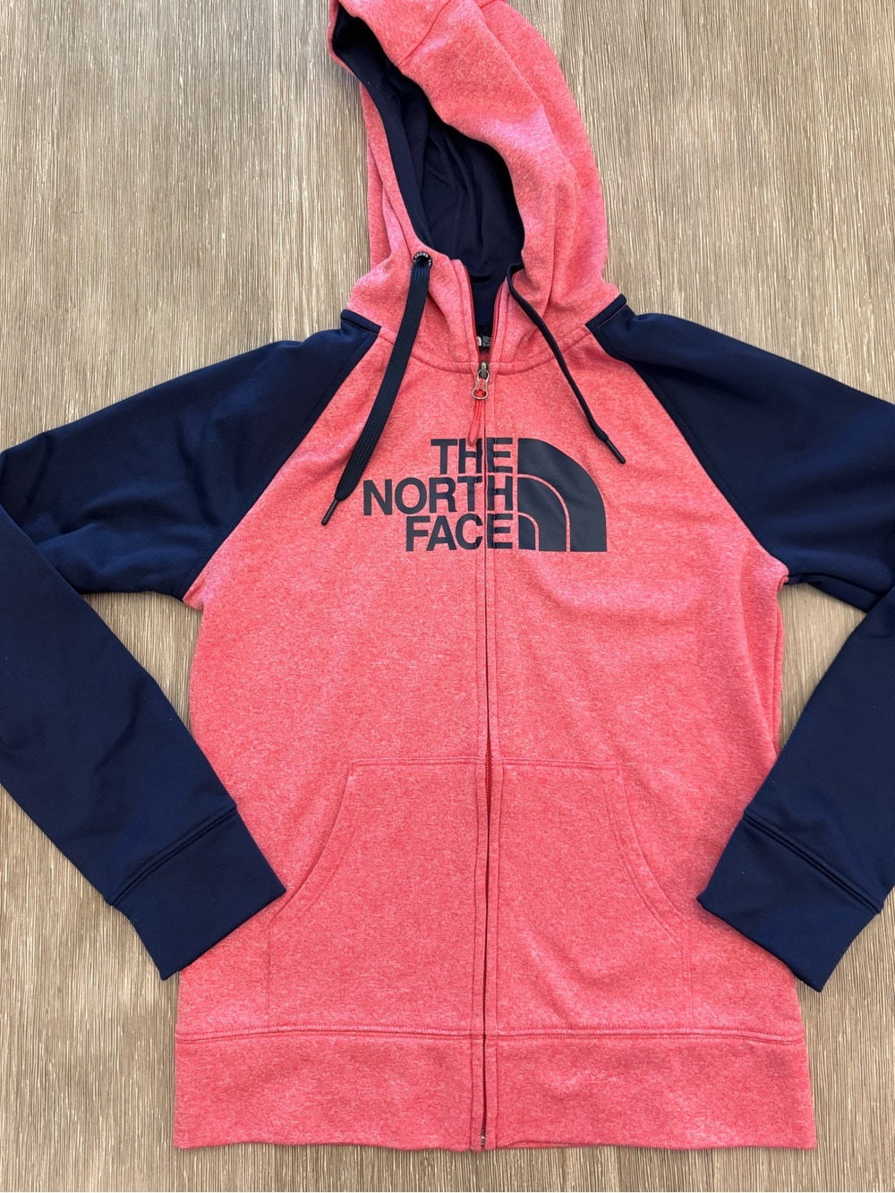 The North Face Coral & Navy Full-Zip Hoodie Size Small